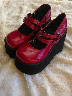 Demonia Kera-08 Patent Red Platform Mary Janes Size 7